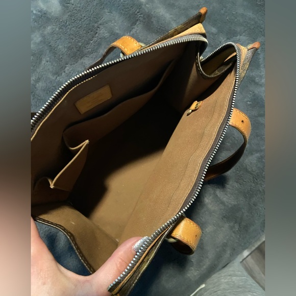 Louis Vuitton Popincourt Haut Handbag - Picture 5 of 6